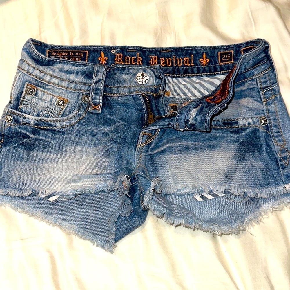 Like new size 25 Rock Revival Jean shorts